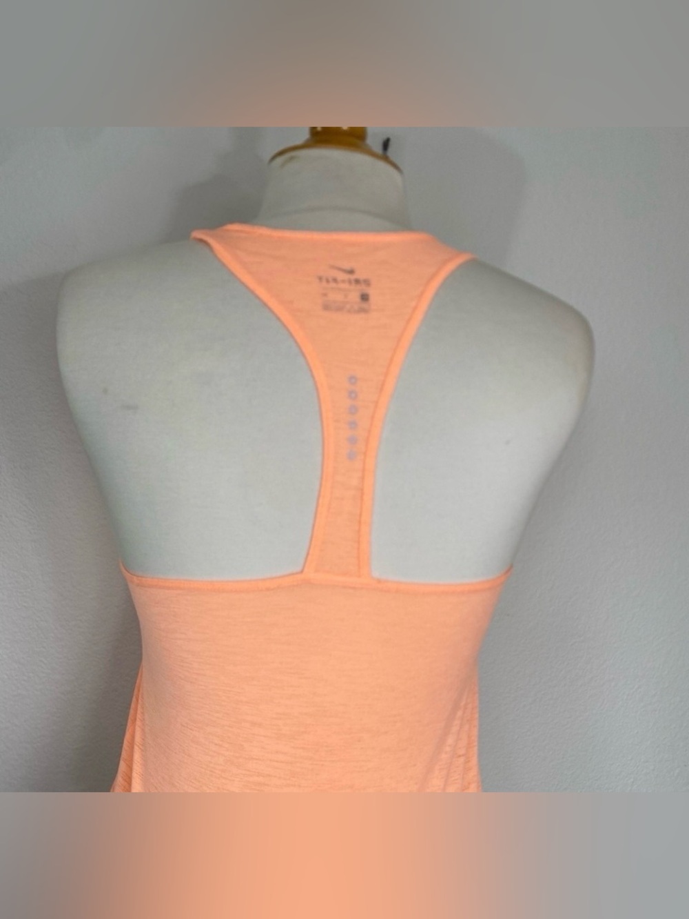 Nike Womens Orange Dri Fit Lightweight Racerback Tank Top Gym Running Size Small - Picture 9 of 15